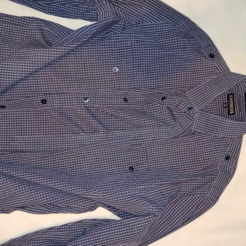 Express button down - Picture 2 of 5